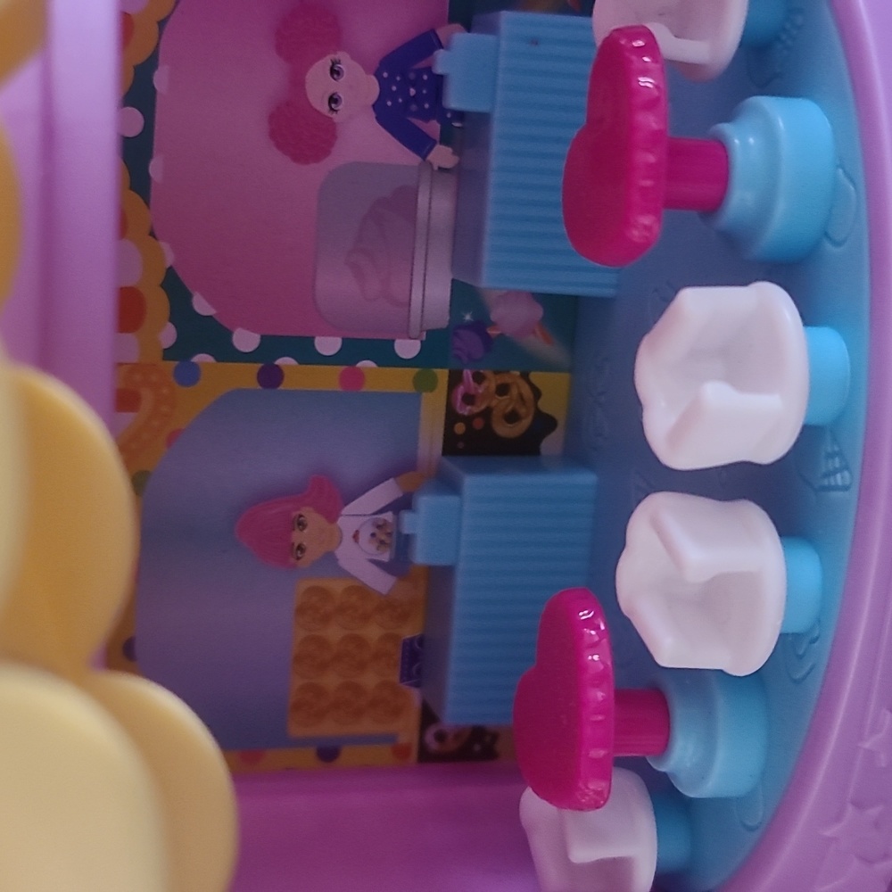 Polly Pocket House - Picture 3 of 4